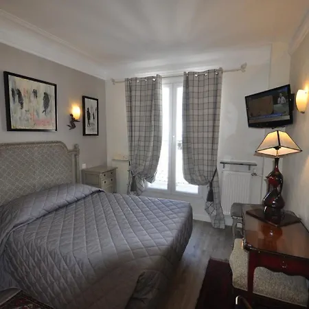 Des Bains Hotel 2*